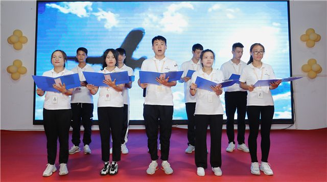 1594722972717759.jpg 詩(shī)朗誦.jpg